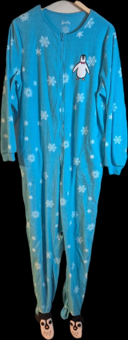 Nick & Nora Snowflake Blue Penguin One Piece Fleece Footed Pajamas Womens Large